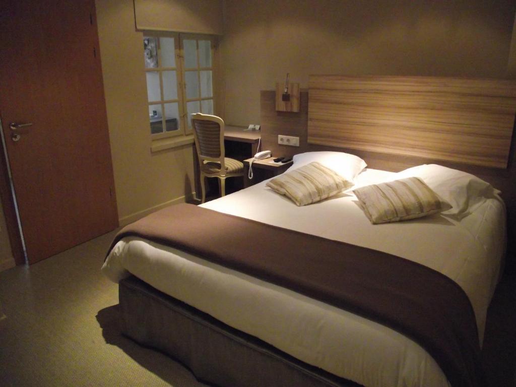 Hostellerie Au Cygne Wissembourg Oda fotoğraf